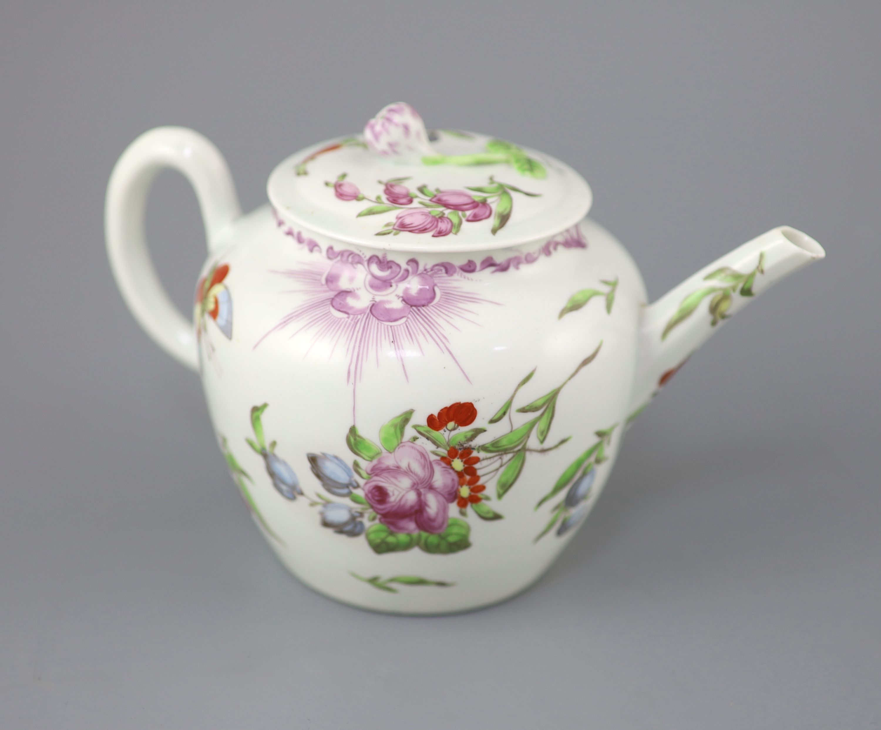 A good Worcester teapot and cover, c.1760, 18.5cm long, ex David Butti collection no.184